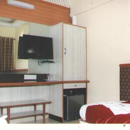Hotel Siddhartha ムンバイ エクステリア 写真
