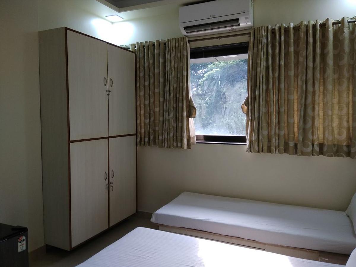 Hotel Siddhartha ムンバイ エクステリア 写真