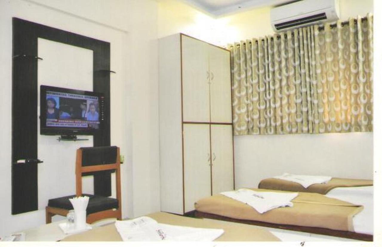 Hotel Siddhartha ムンバイ エクステリア 写真